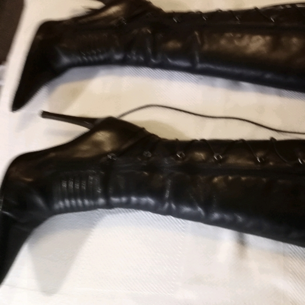 High heal boots